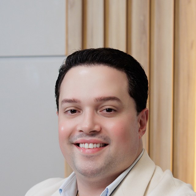 Dr. Jorge Medeiros